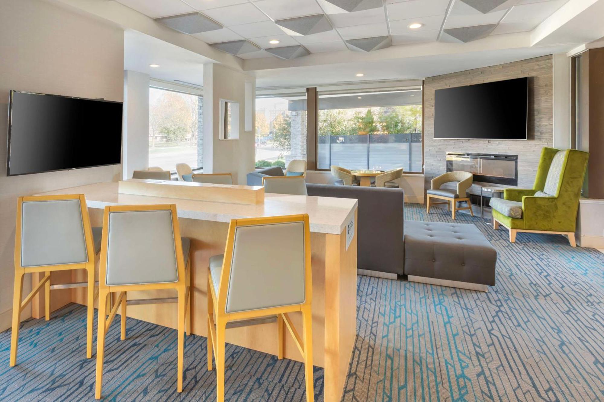 Best Western Plus Milwaukee West Eksteriør billede