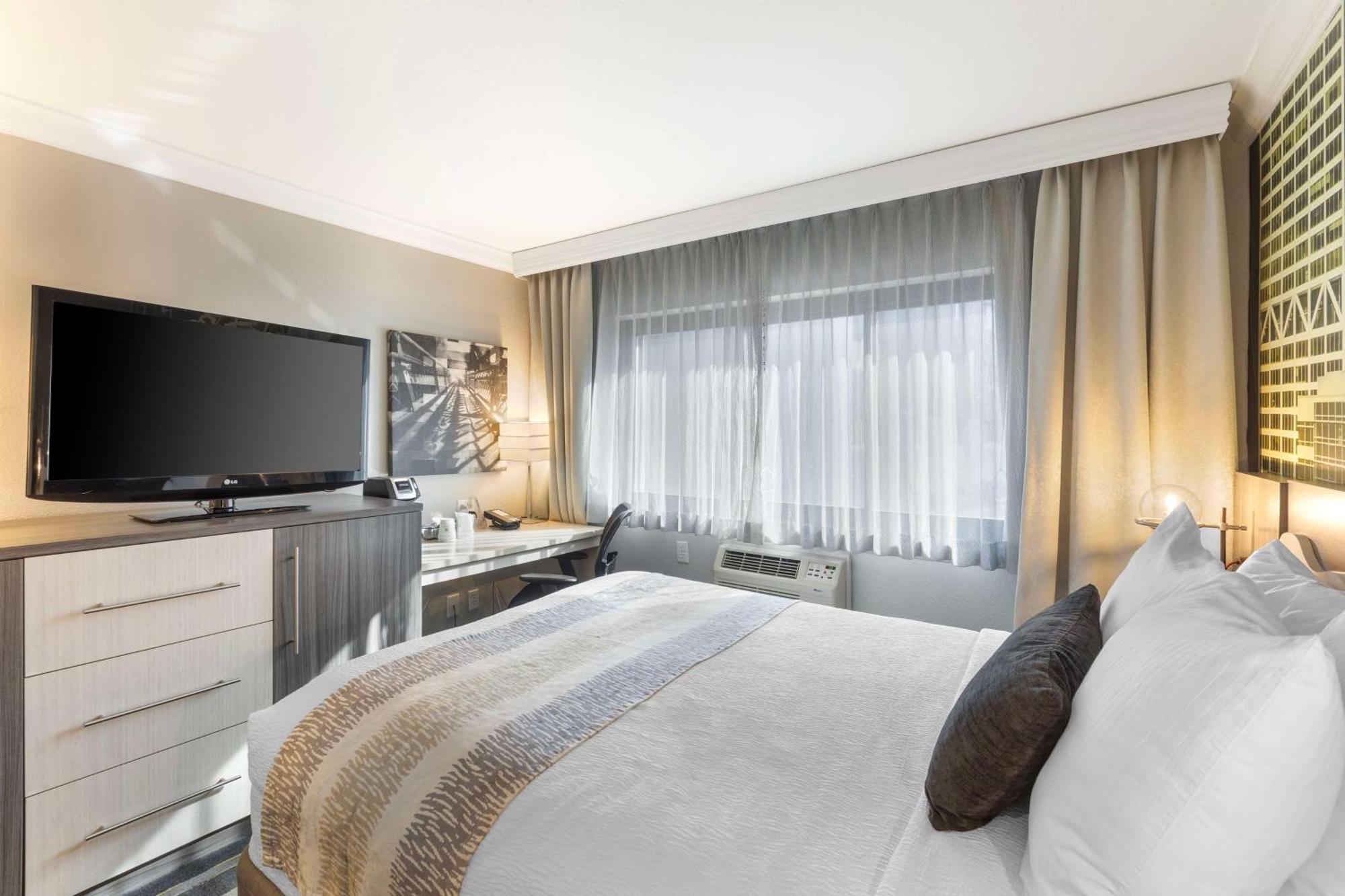 Best Western Plus Milwaukee West Eksteriør billede