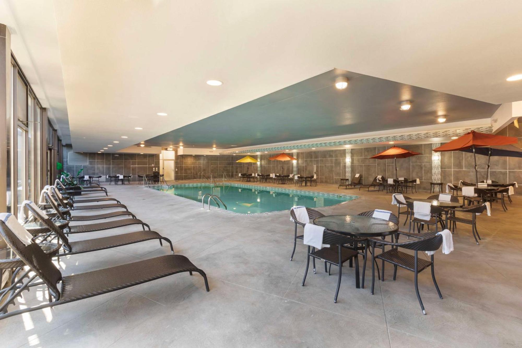 Best Western Plus Milwaukee West Eksteriør billede